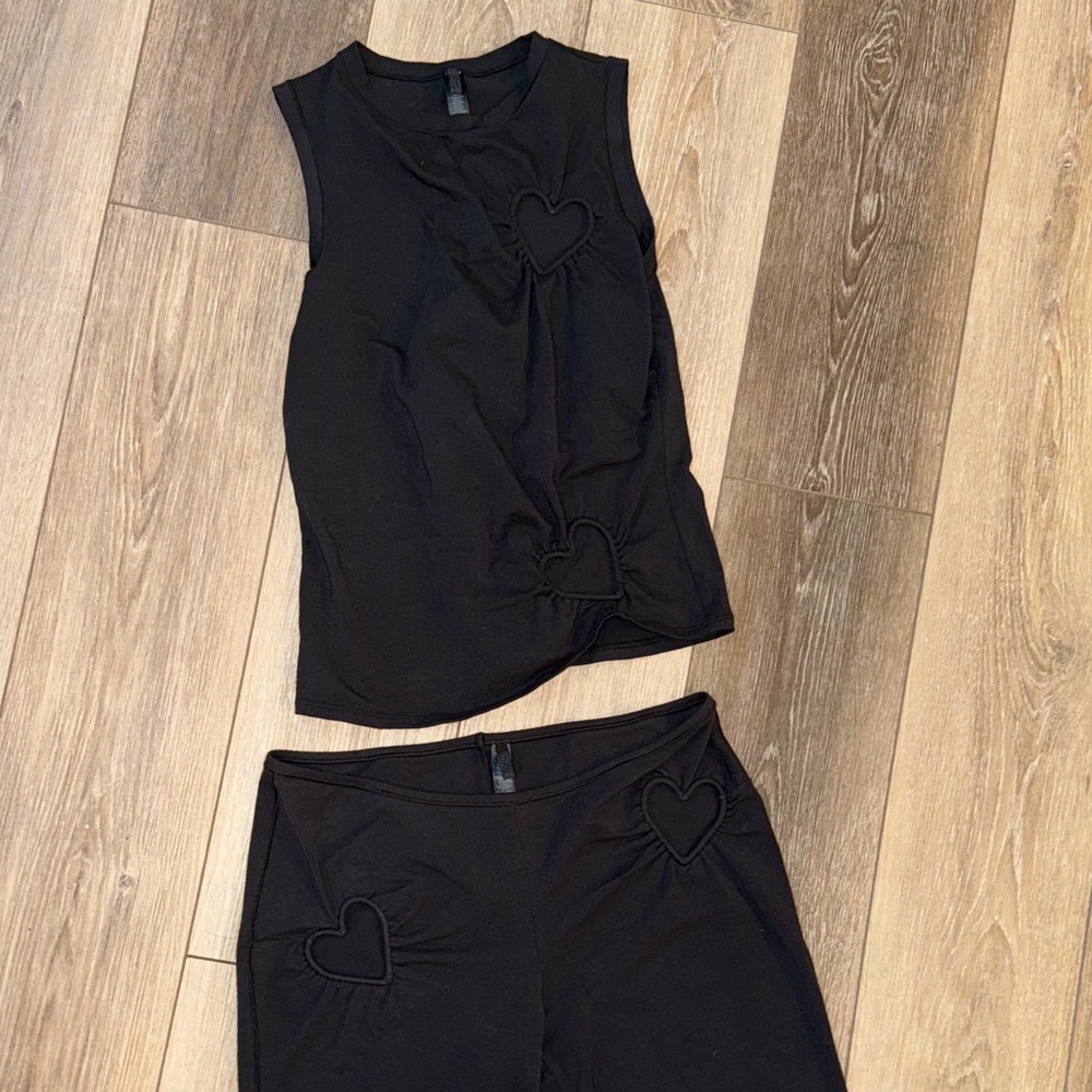 SKIMS Black Heart Detail Set